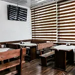 бялата къща Πανσιόν