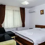 Πανσιόν бялата къща Ζλάτογκραντ